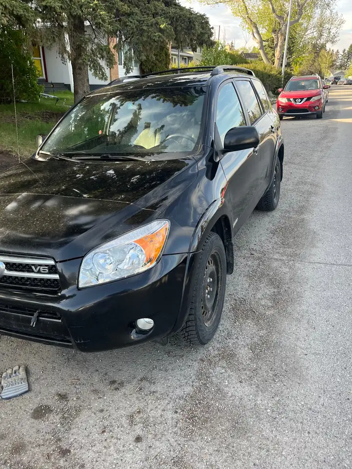 Toyota RAV 4 снимка Toyota RAV 4