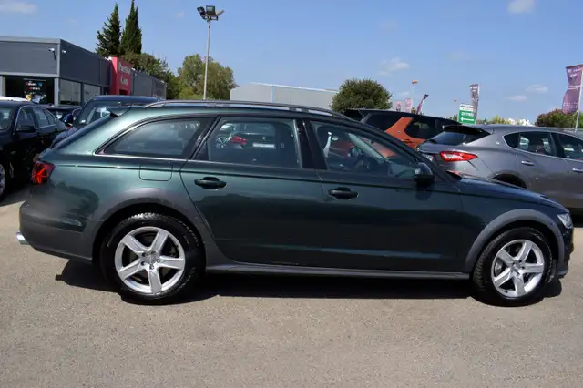 Audi A6 view 6