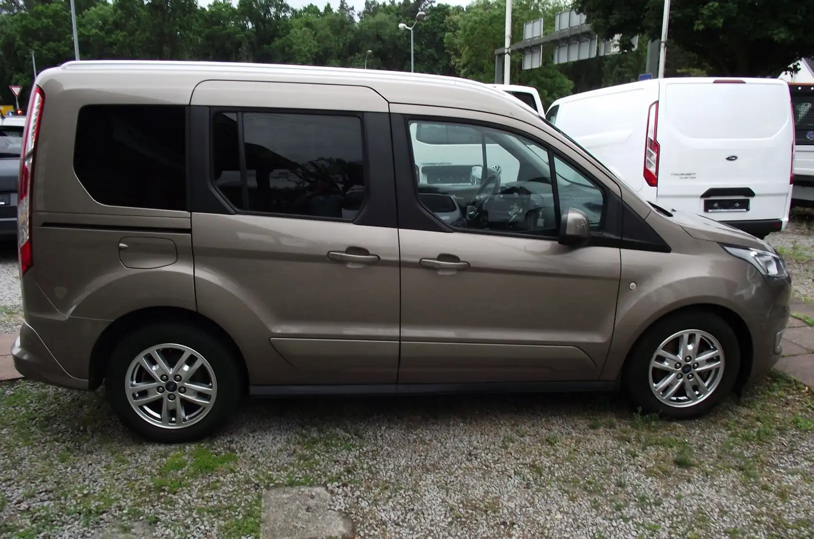 Ford Tourneo Connect Titanium ,  Panorama , Navi Silber - 2