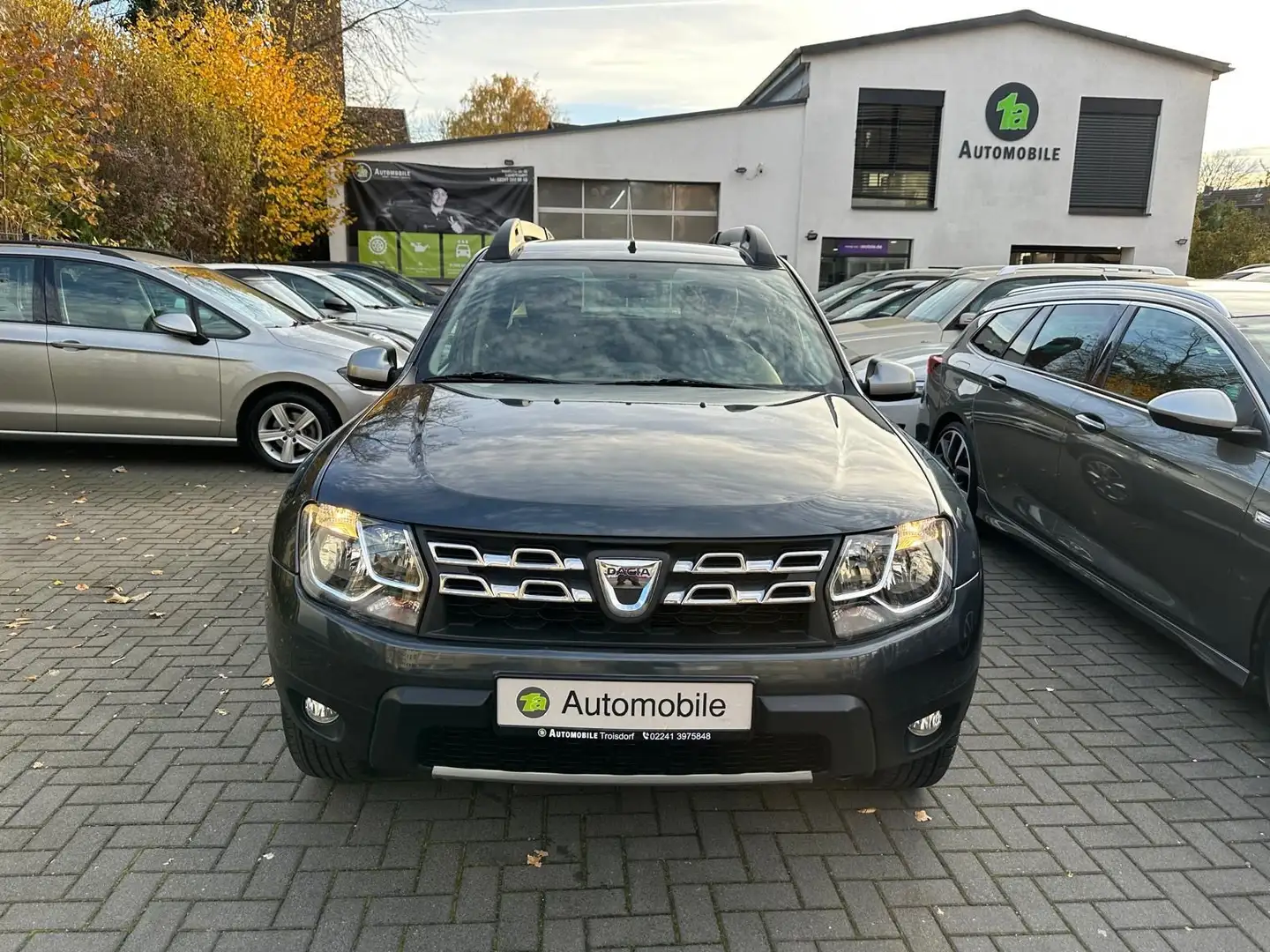 Dacia Duster I Prestige *NAVI*TEMPO*AHK*KAM*1.HAND Grau - 2