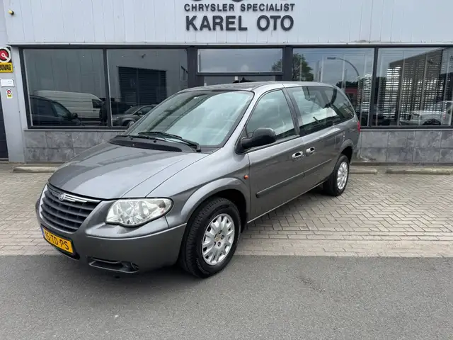 Chrysler Grand Voyager 3.3i V6 SE Luxe Stow 'n Go