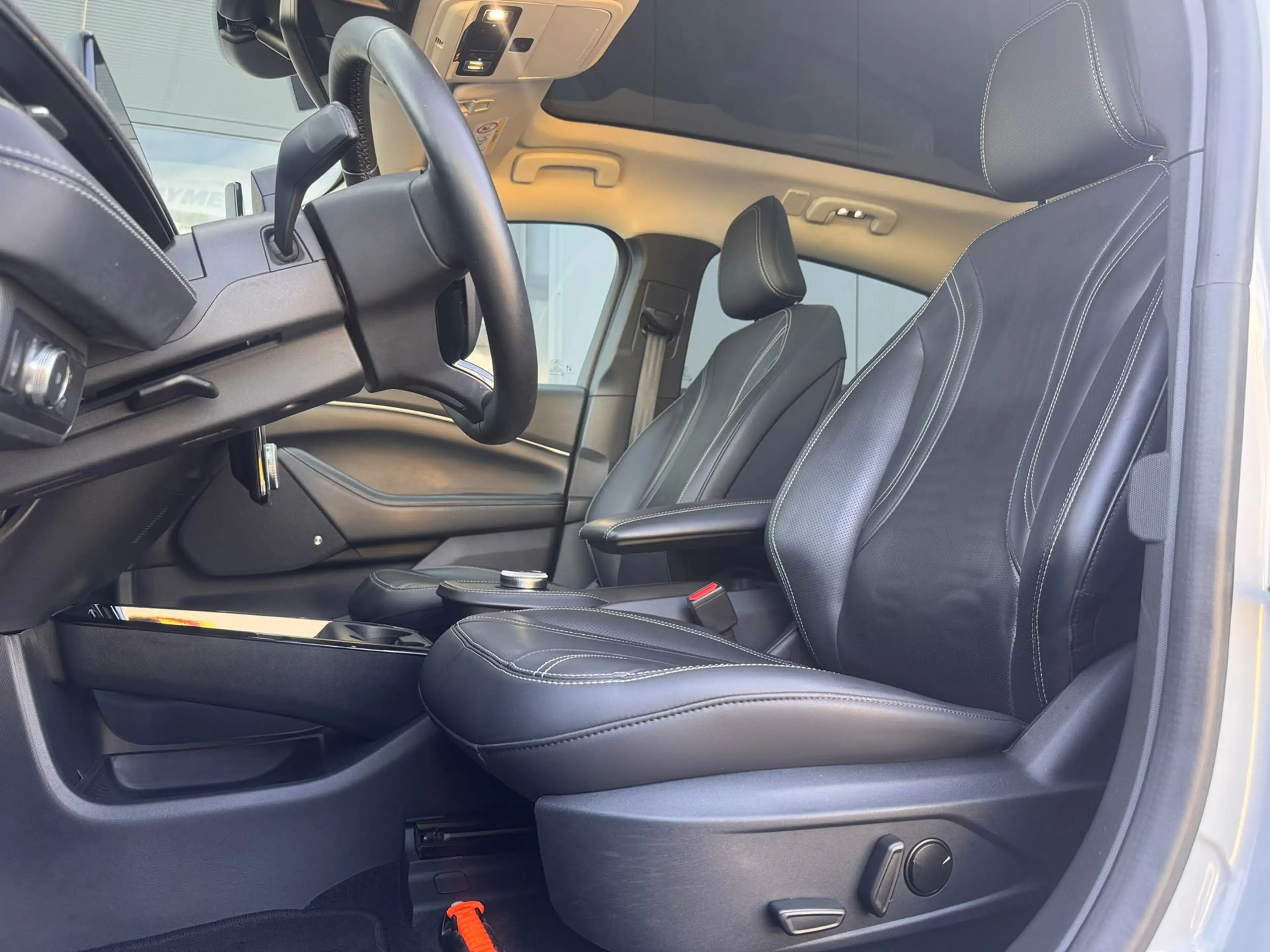 Ford Mustang Mach-E Extended RWD 98 kWh SOH 93.6% l B&O l PANO l 360 C — photo 6