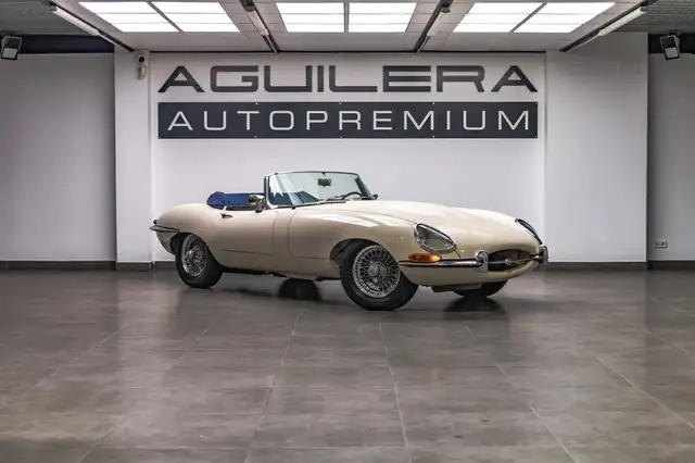 Jaguar E-Type 3.8 S1 Roadster