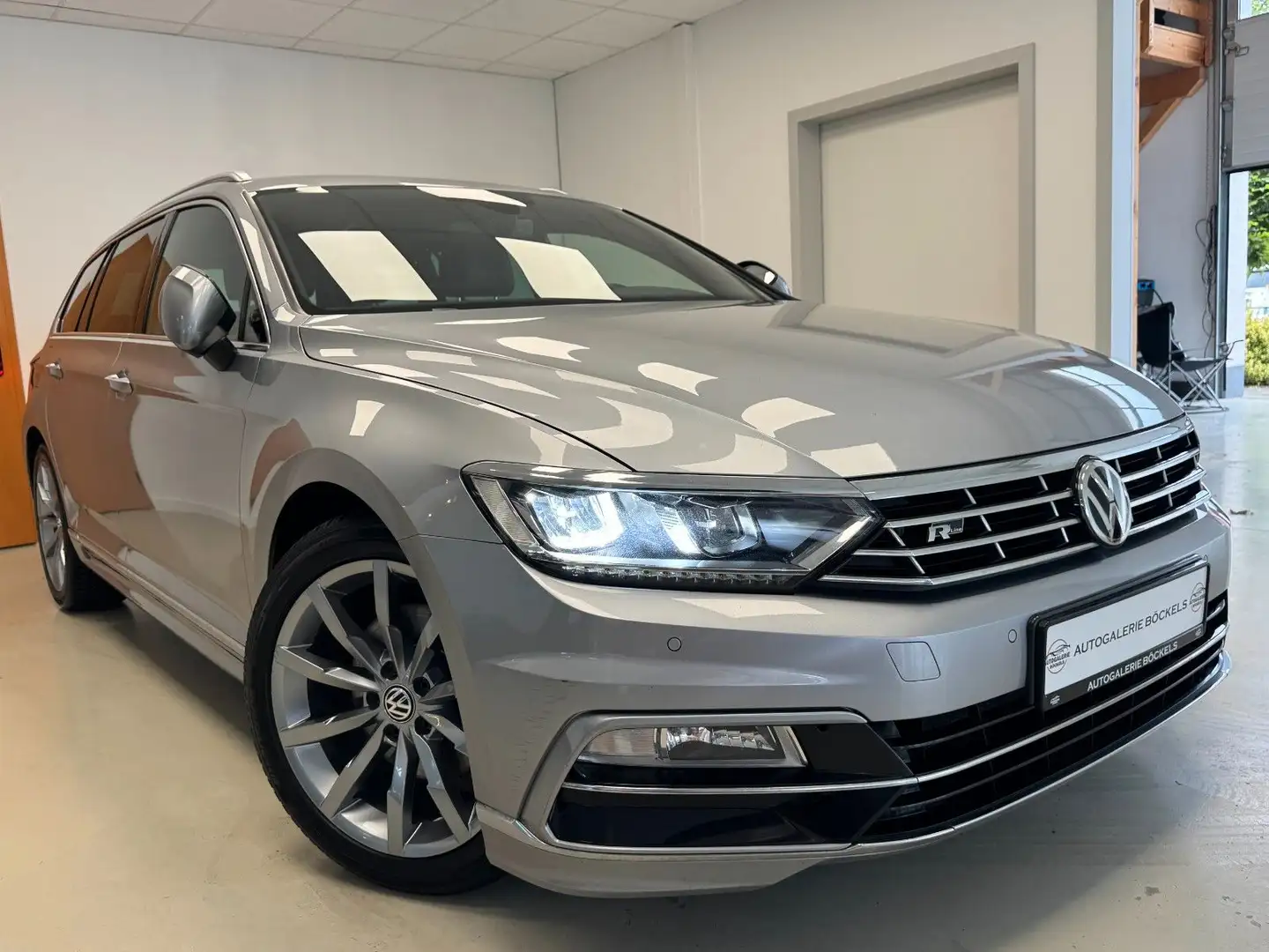 Volkswagen Passat Variant Highline 1.5 TSI°R-Line+°2.Hd°ACC Argent - 1