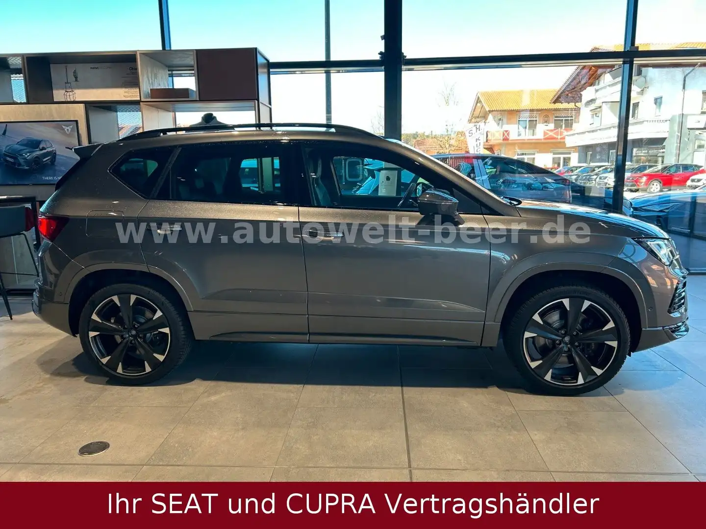 CUPRA Ateca VZ 2.0 TSI 300 PS DSG 4Drive NAV*360CAM* Gris - 2