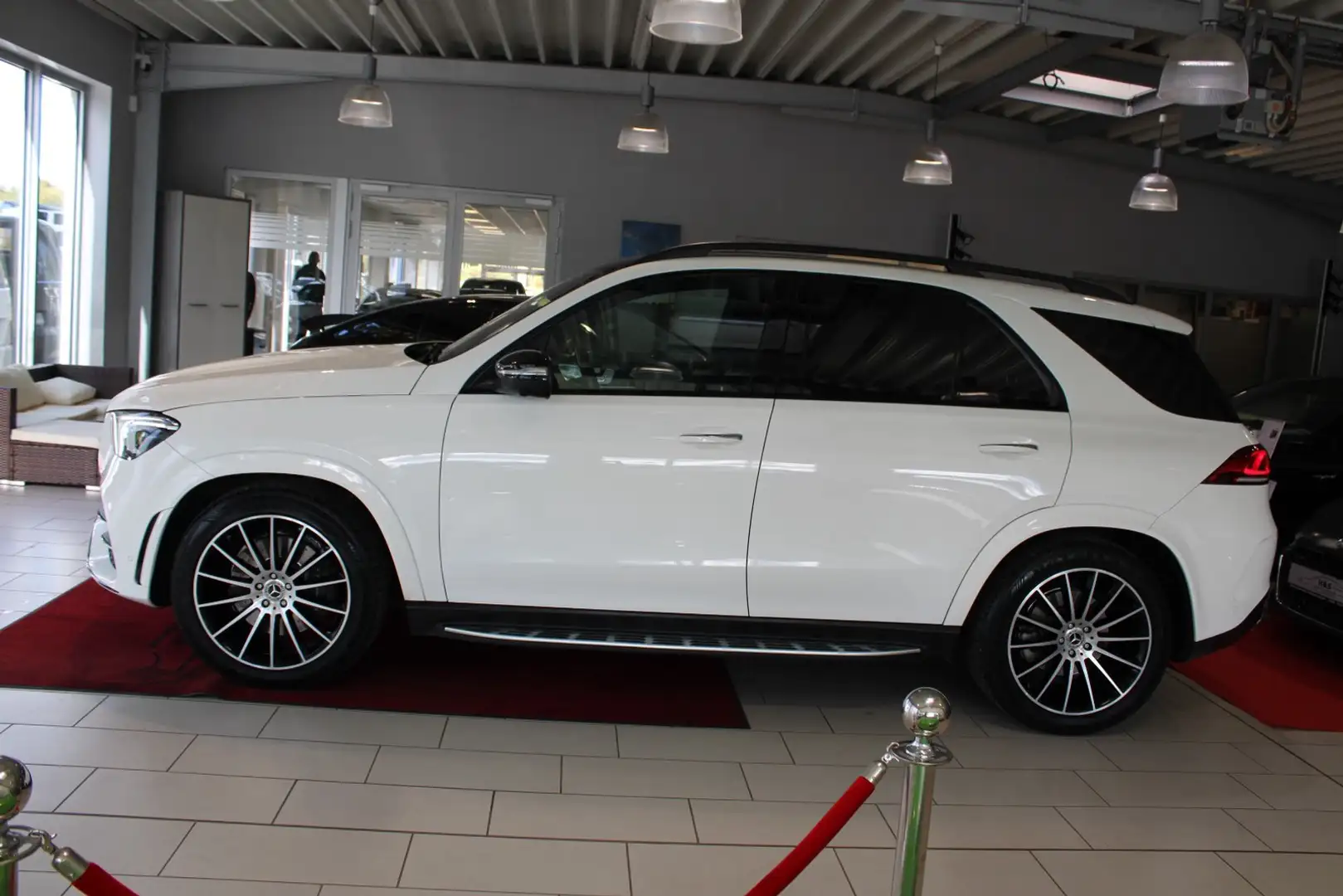 Mercedes-Benz GLE 400 d 4Matic AMG LINE/7-SITZER/AHK Blanc - 2