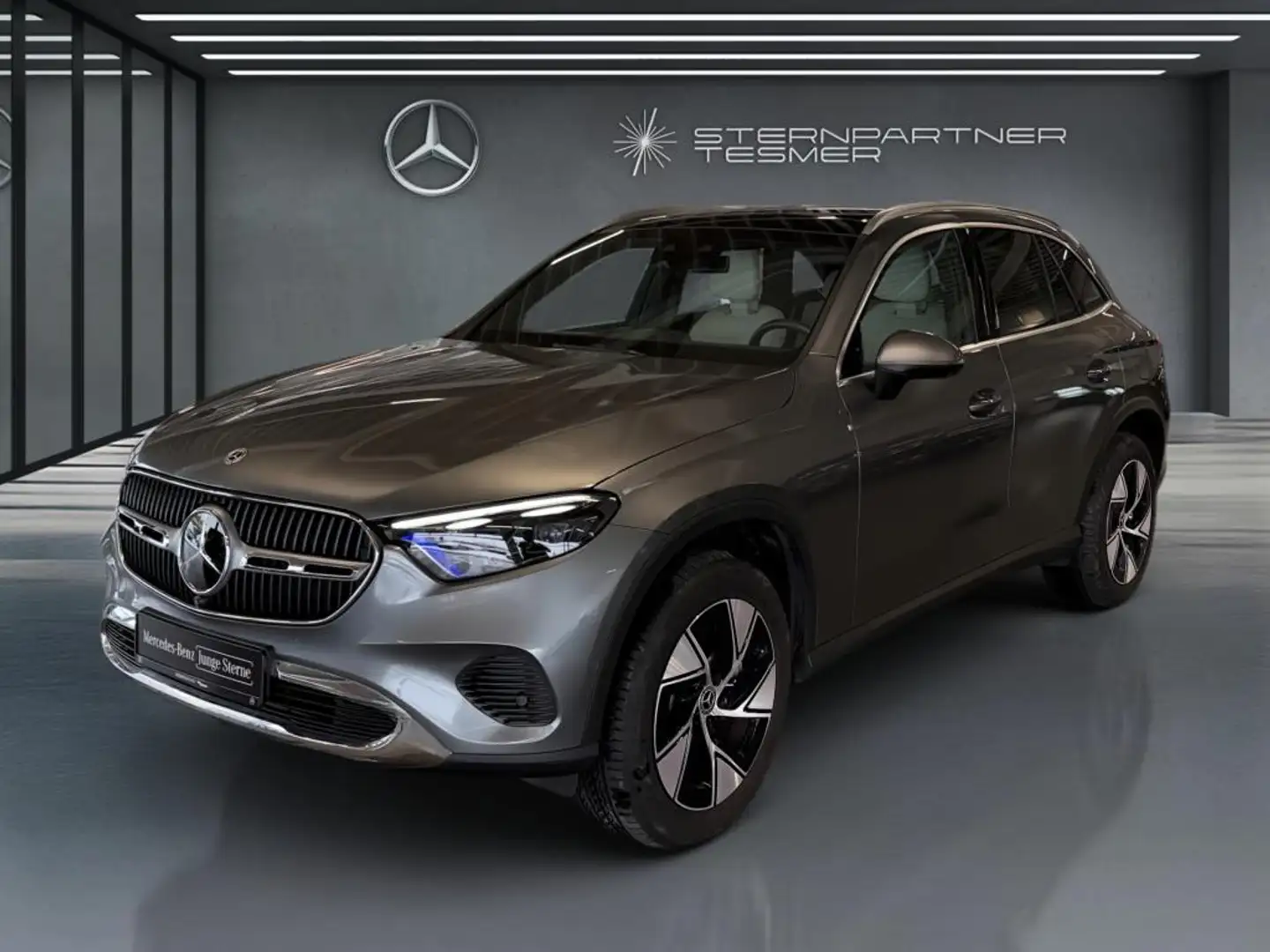 Mercedes-Benz GLC 300 e 4M +AVANTG.+MEMO+360°+AHK+DIGITAL+BURM Grau - 2