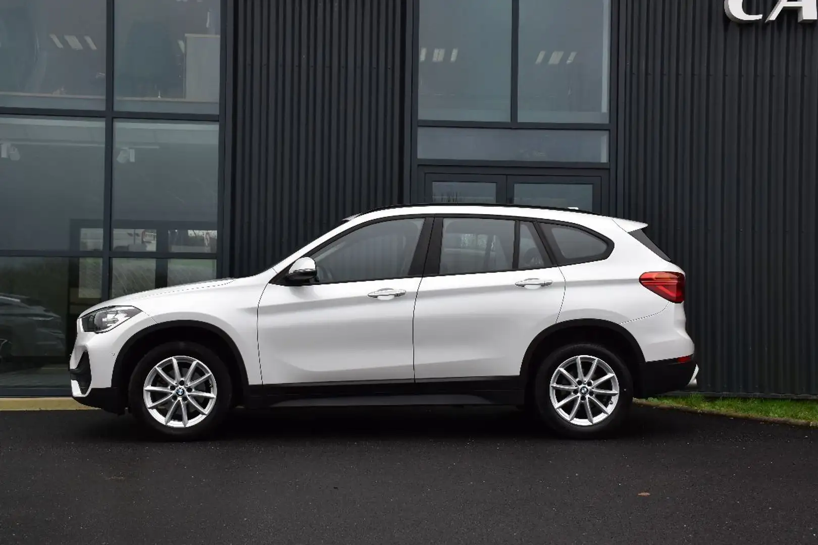 BMW X1 (F48) (2) SDRIVE18D LOUNGE BVA8 Weiß - 2