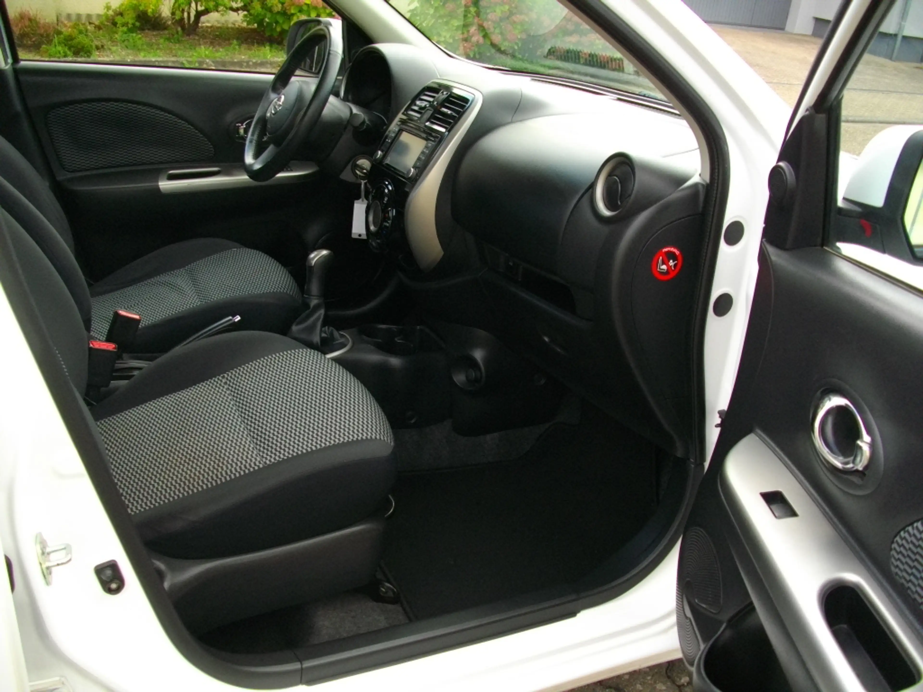 Nissan Micra *1.Rentnerhand*nur 71`tkm*Klima*in gepflegtem Zustand* — photo 5
