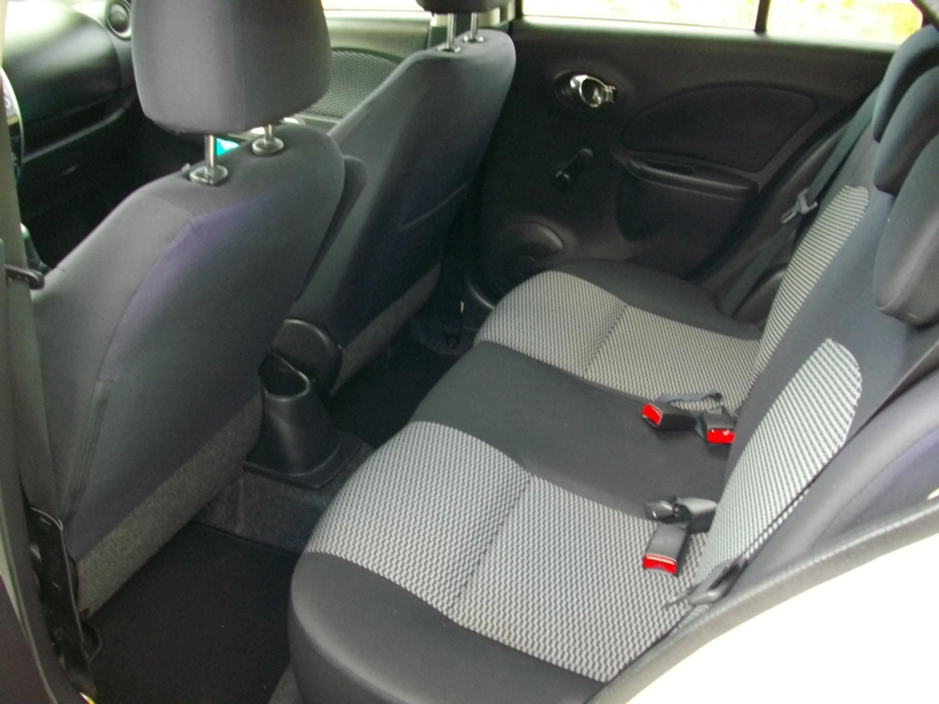 Nissan Micra *1.Rentnerhand*nur 71`tkm*Klima*in gepflegtem Zustand* — photo 7