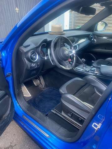 Alfa Romeo Stelvio Stelvio V6 2.9 Bi-Turbo AT8-Q4 Quadrifoglio
