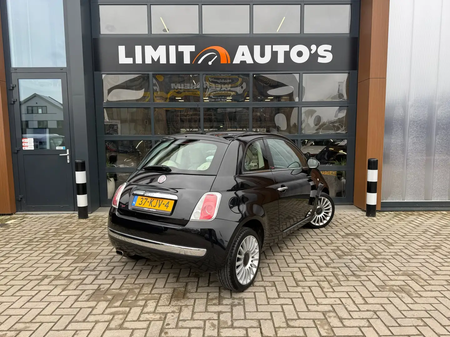 Fiat 500 1.2 Lounge Aut/Pano/Airco/El.ramen/Lmv/Nap/Apk Schwarz - 2