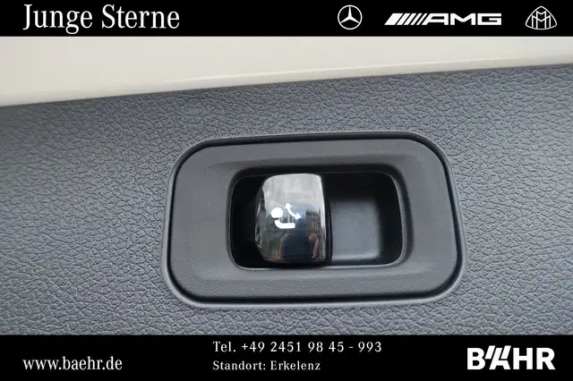 Mercedes-Benz E-Class view 12