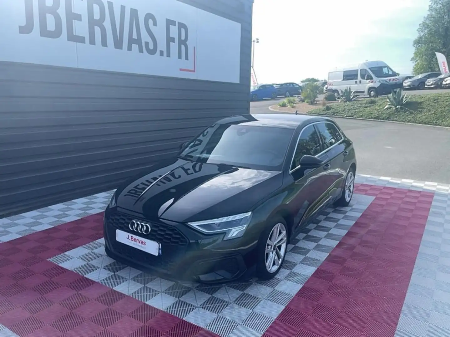 Audi A3 35 TFSI 150 BUSINESS LINE Noir - 2