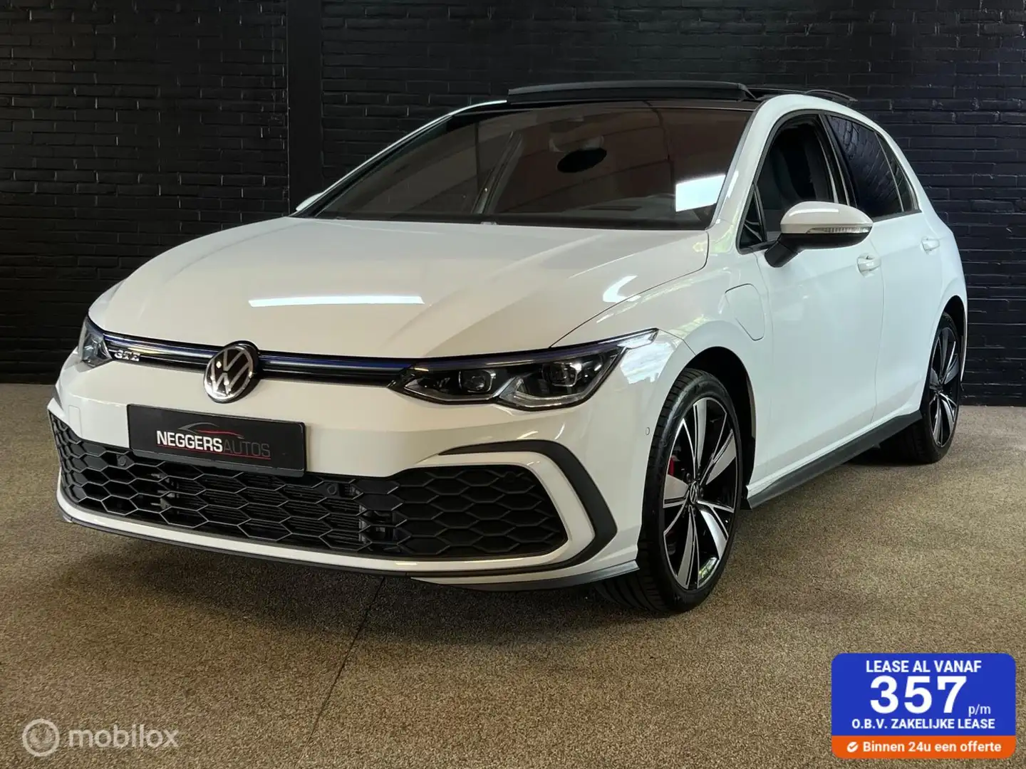 Volkswagen Golf GTE 1.4 eHybrid 245 pk | IQ Lights | Pano | Blanc - 1