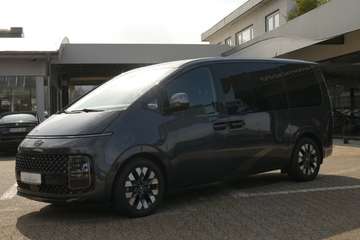 STARIA DIESEL 2.2 CRDi Allrad Signature