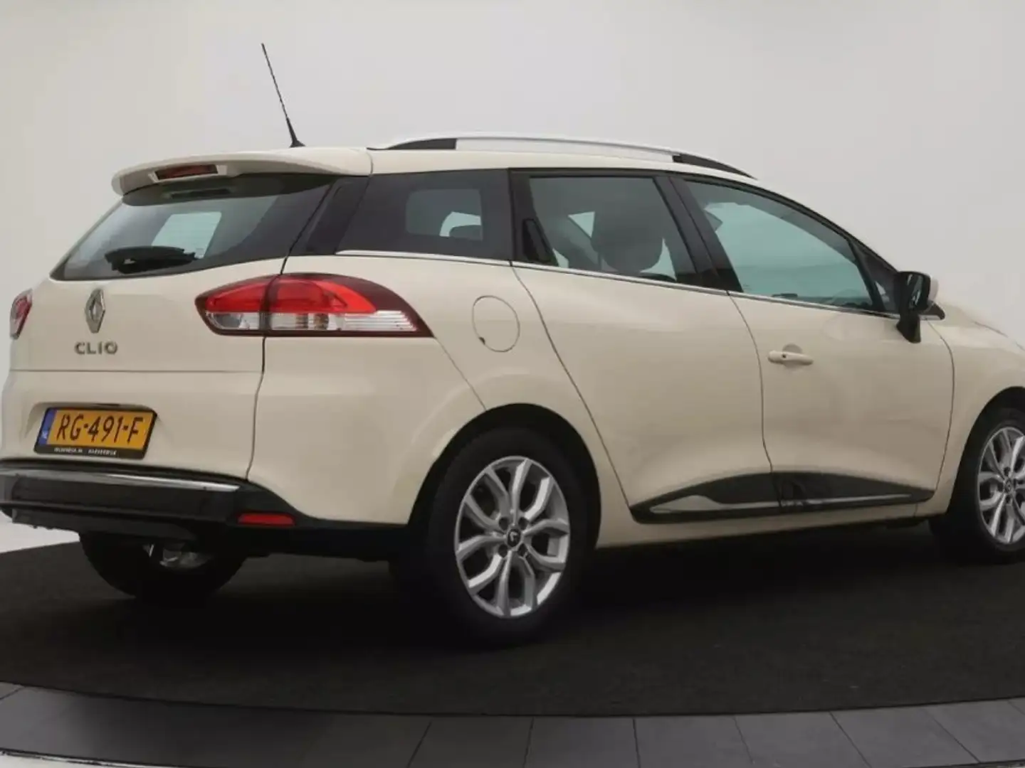 Renault Clio 0.9 TCe Intens estate Beige - 2