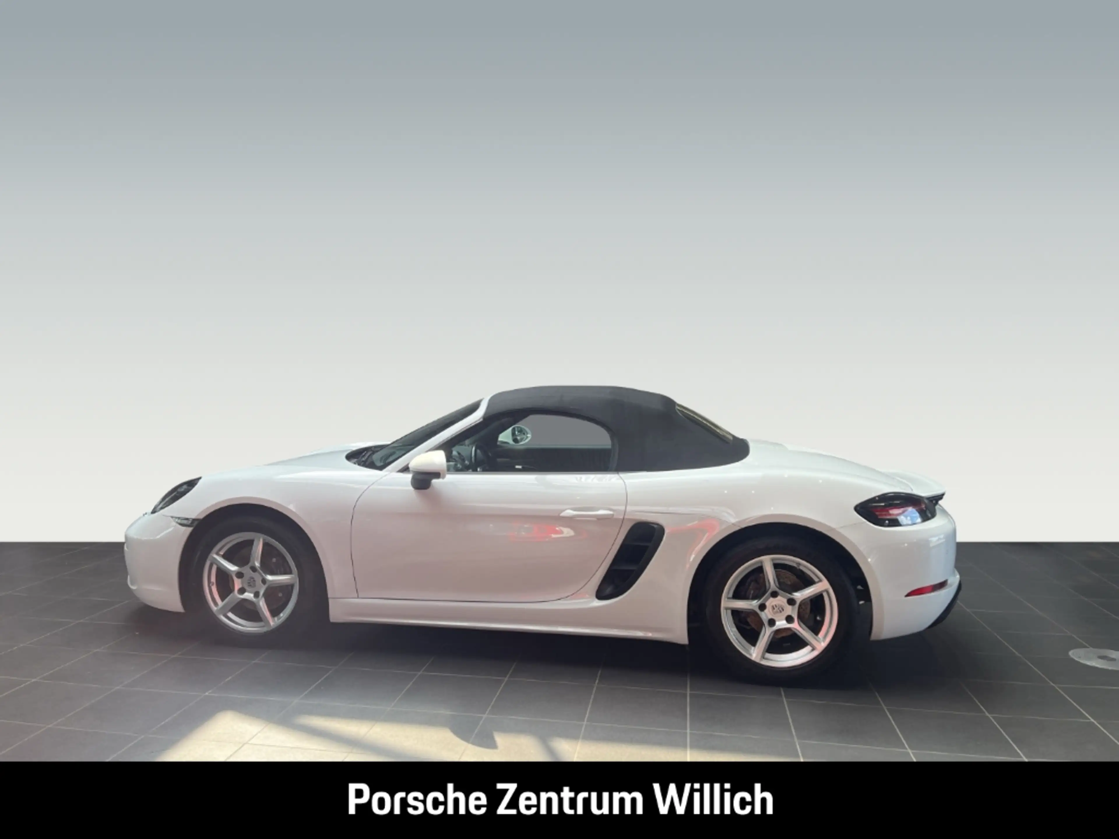 Porsche Boxster 718 — photo 2