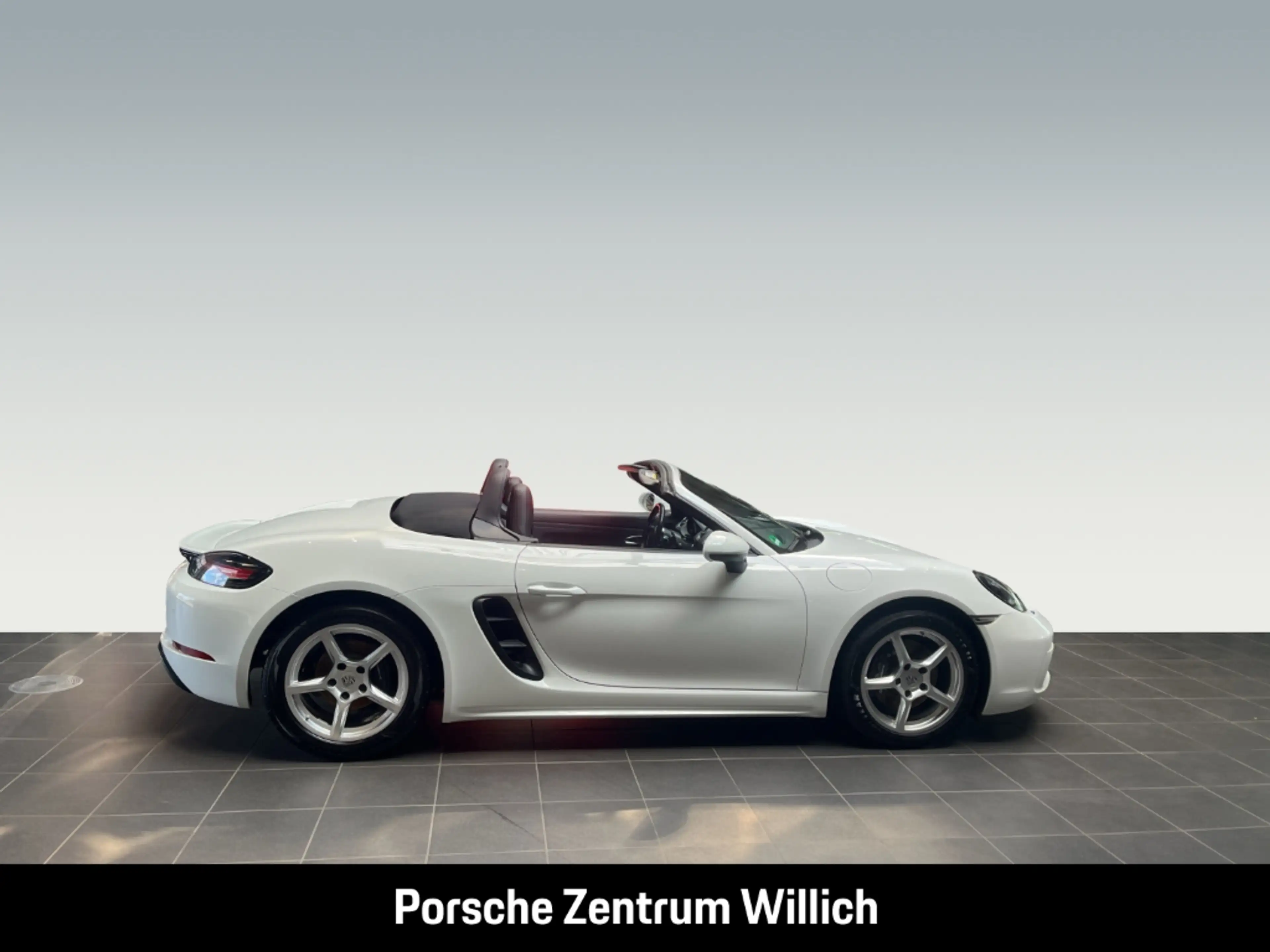 Porsche Boxster 718 — photo 6