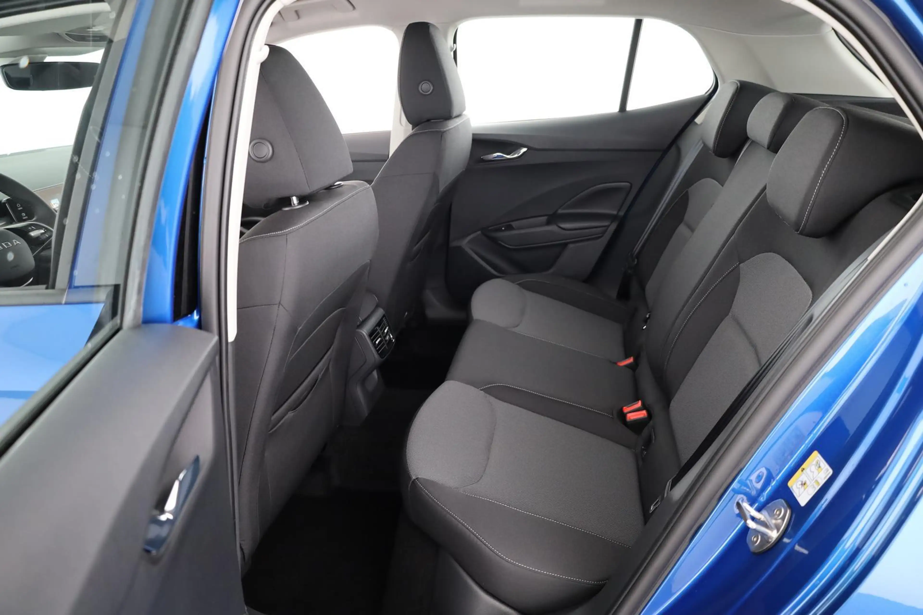 Skoda Fabia Selection 1.0 TSI Selection, LED, Kamera, Winte... — photo 11