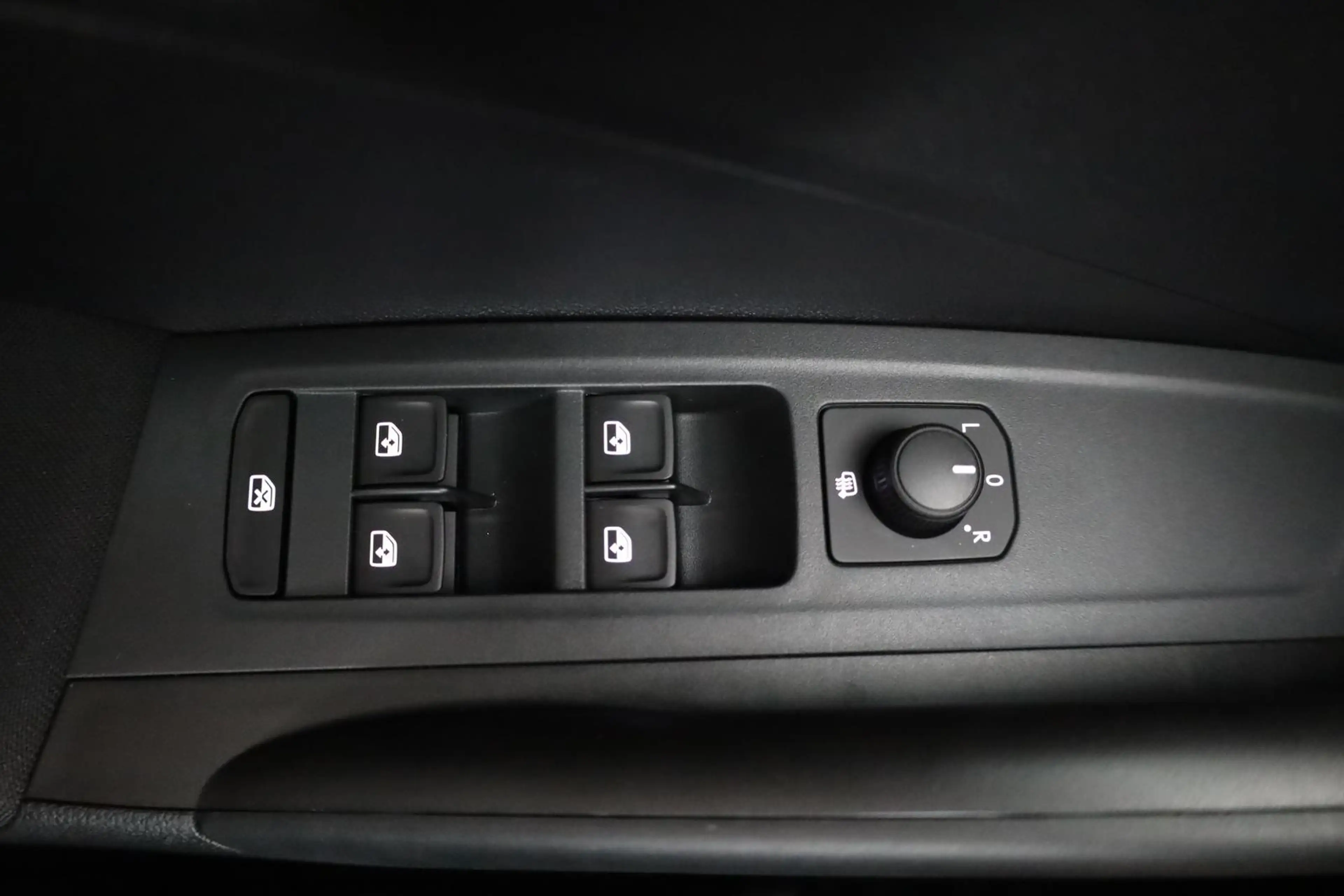 Skoda Fabia Selection 1.0 TSI Selection, LED, Kamera, Winte... — photo 7