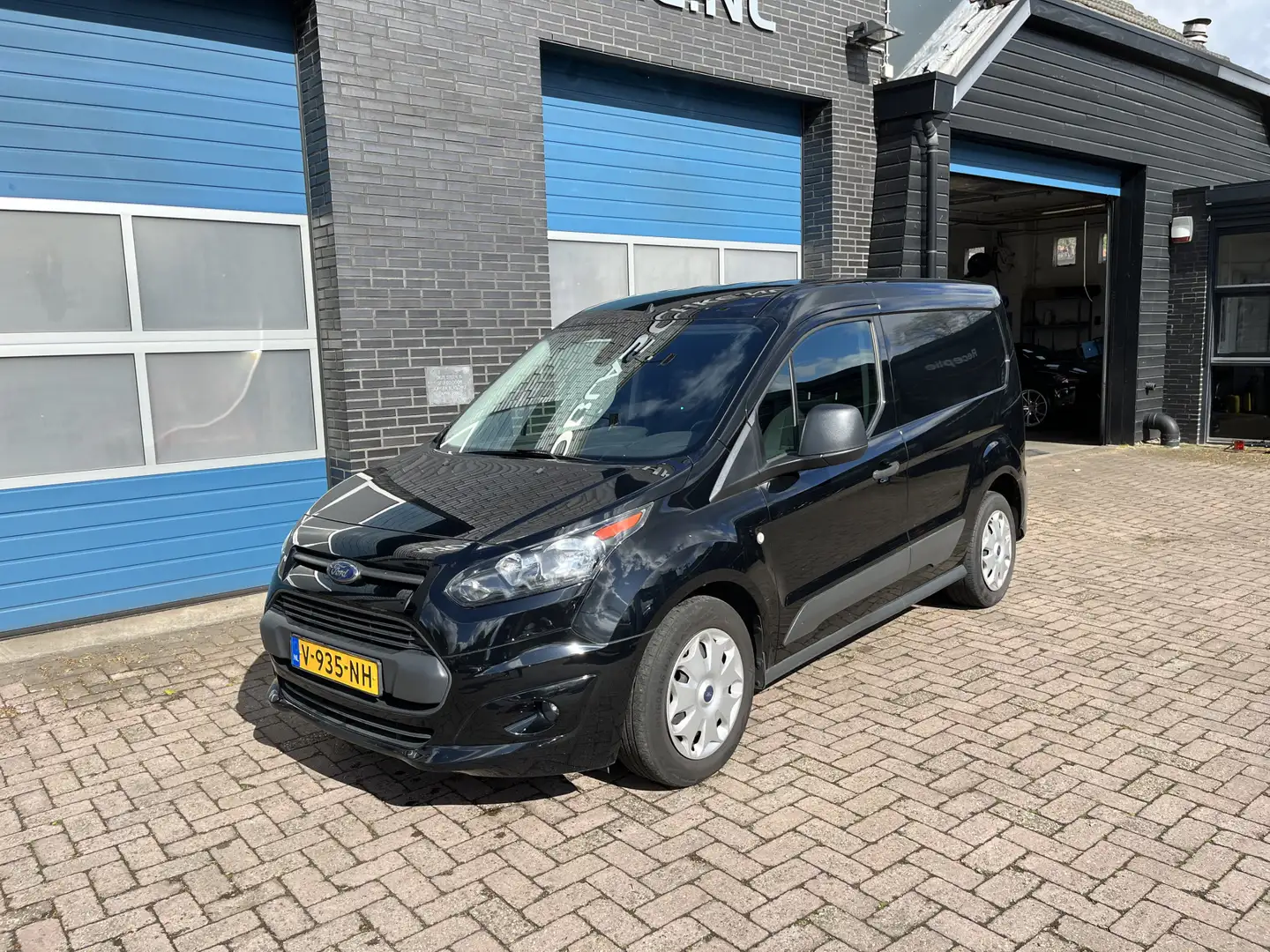 Ford Transit Connect 1.5 TDCI L1 Trend, navi, camera, 3 persoons crna - 2