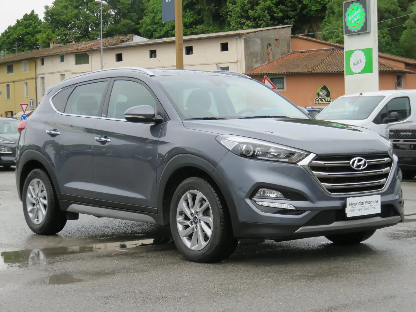 Hyundai TUCSON 2.0 CRDi Xpossible 4WD 136 cv auto Grau - 2