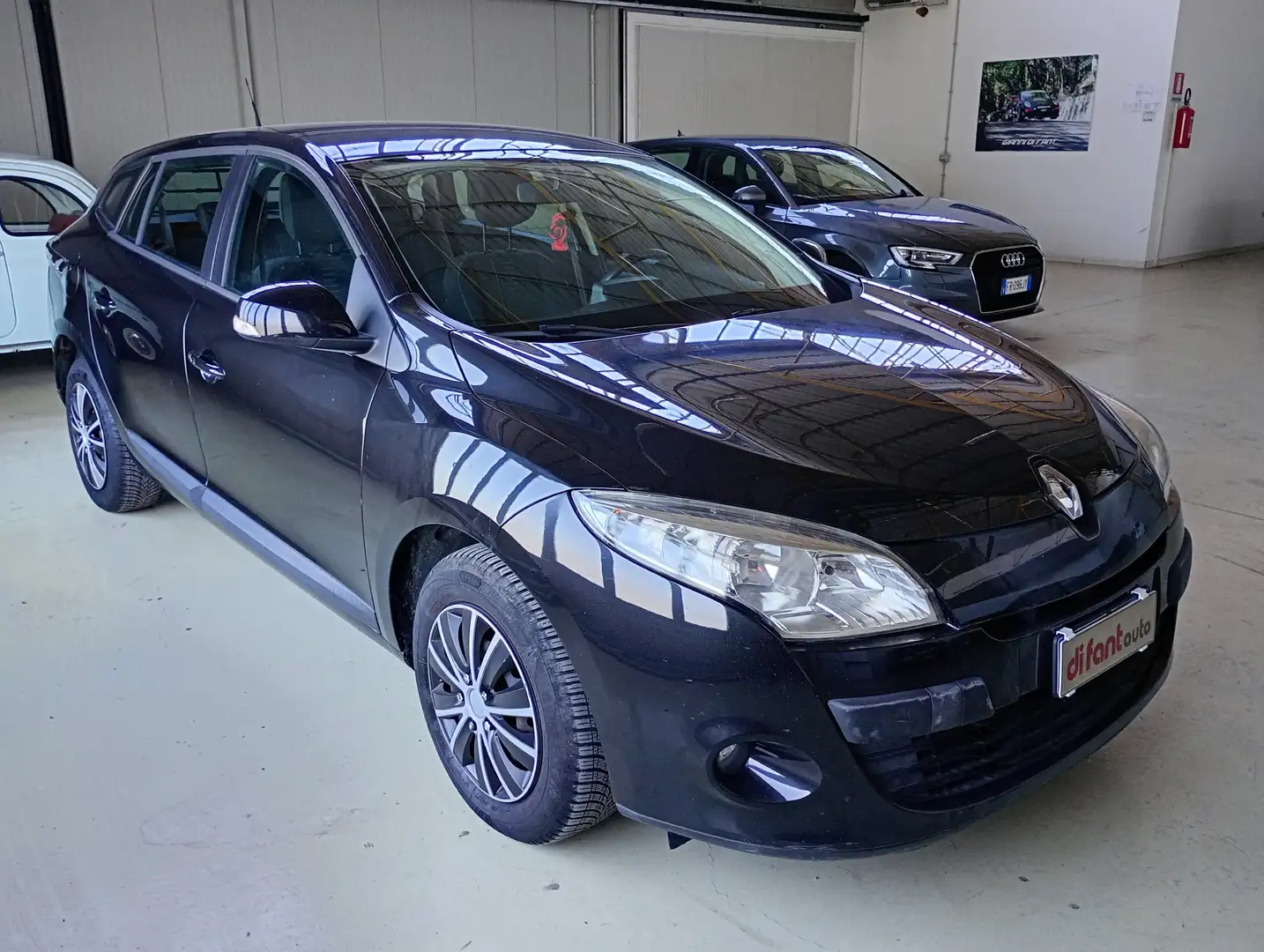 Renault Megane Megane III 2008 SporTour 1.5 dci Confort 90cv fap Noir - 1