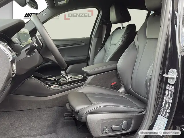 BMW X4 view 10