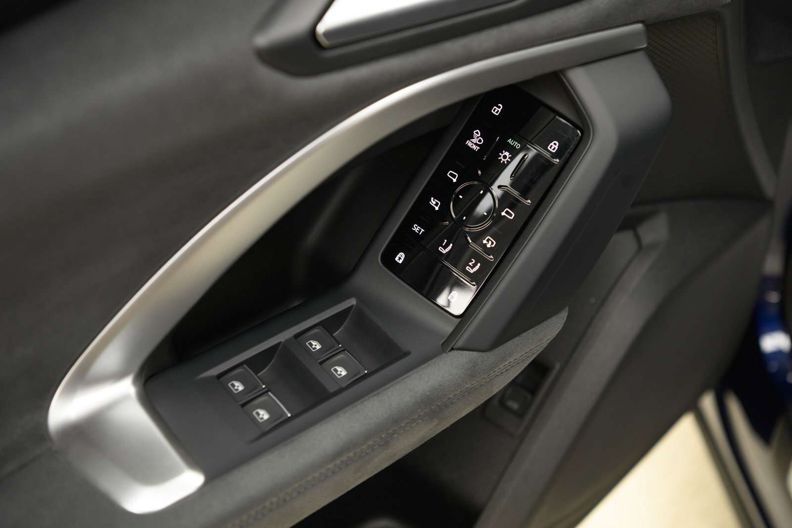 2025 Audi SQ5 Technik | 360 Camera | Massage Seats thumb 11