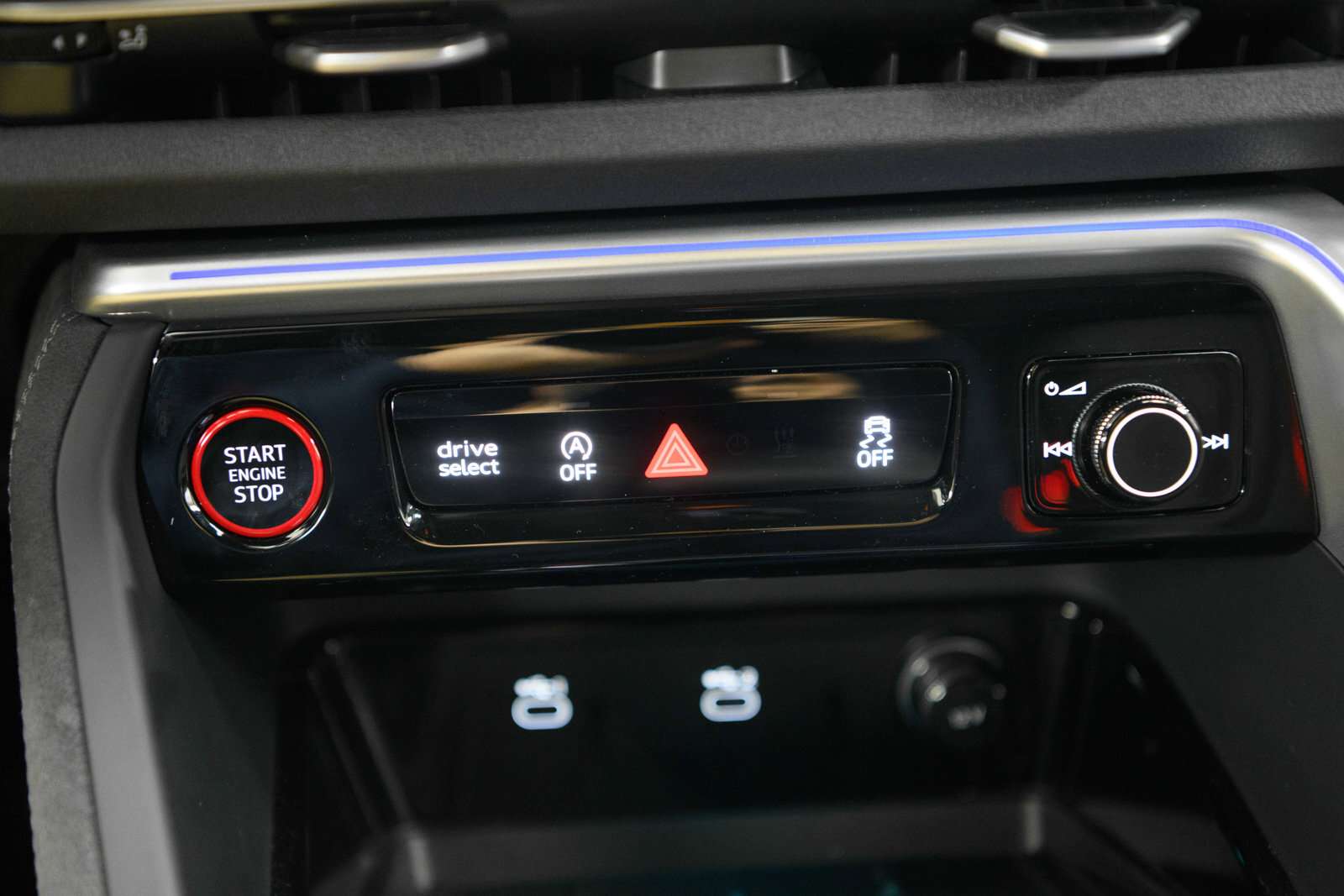 2025 Audi SQ5 Technik | 360 Camera | Massage Seats thumb 19