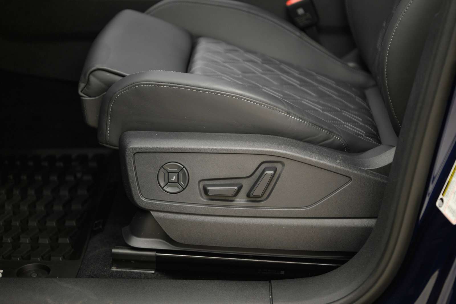 2025 Audi SQ5 Technik | 360 Camera | Massage Seats thumb 13