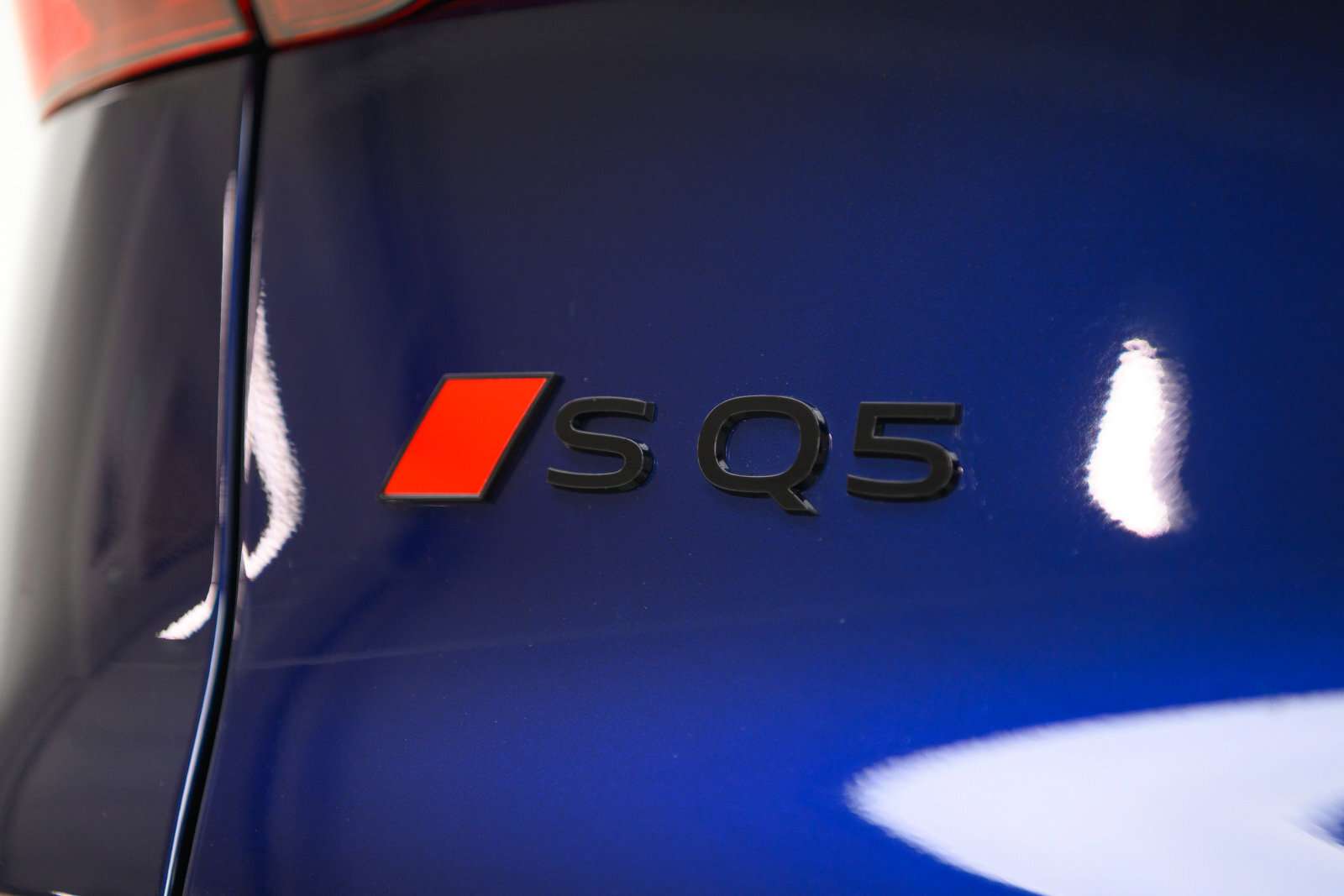 2025 Audi SQ5 Technik | 360 Camera | Massage Seats thumb 8