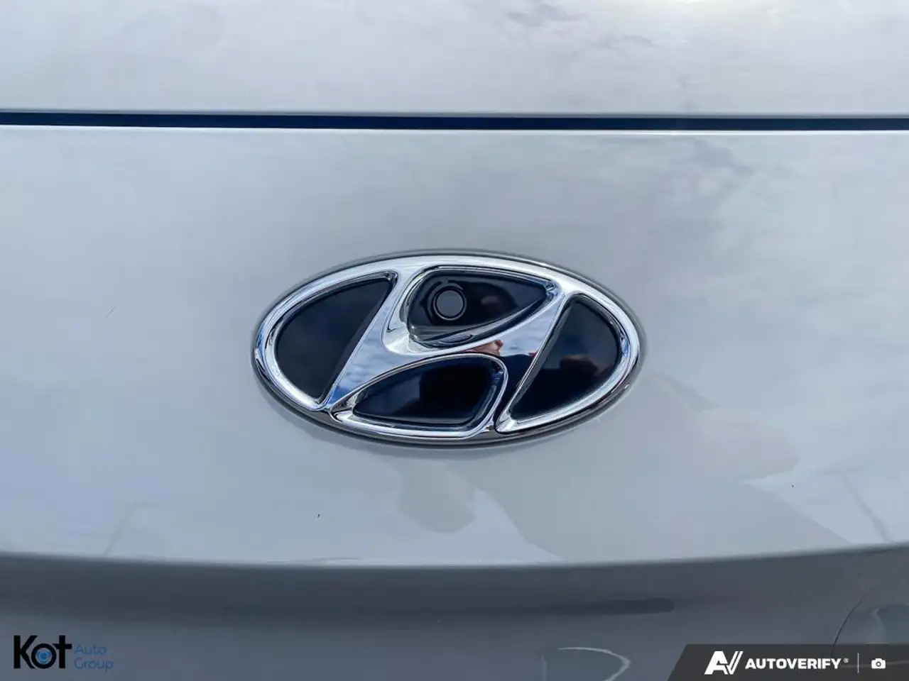 Hyundai KONA снимка Hyundai KONA