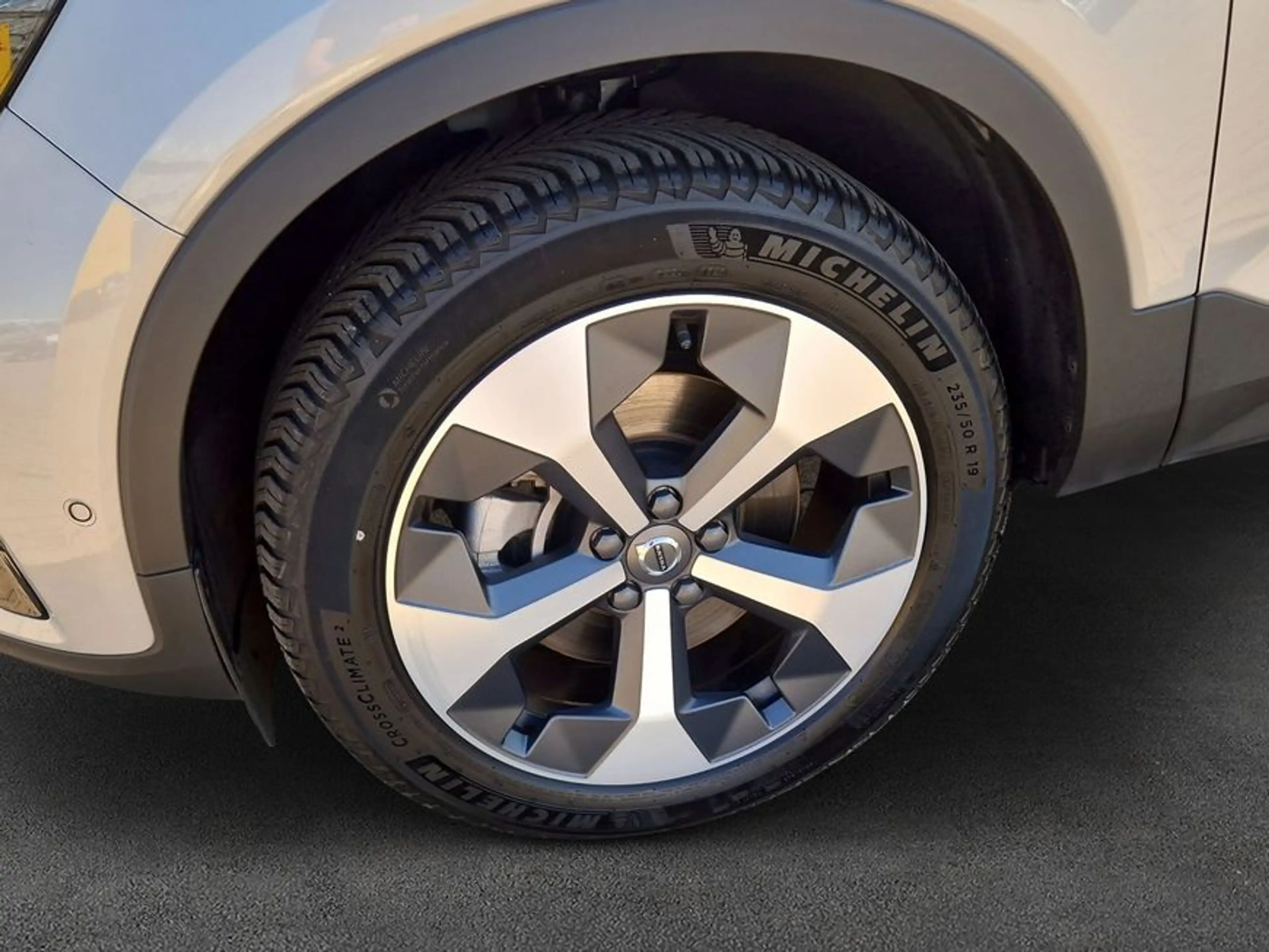 Volvo XC40 XC40 B3 B DKG Plus Dark Business 360°V AHK GJR — photo 7