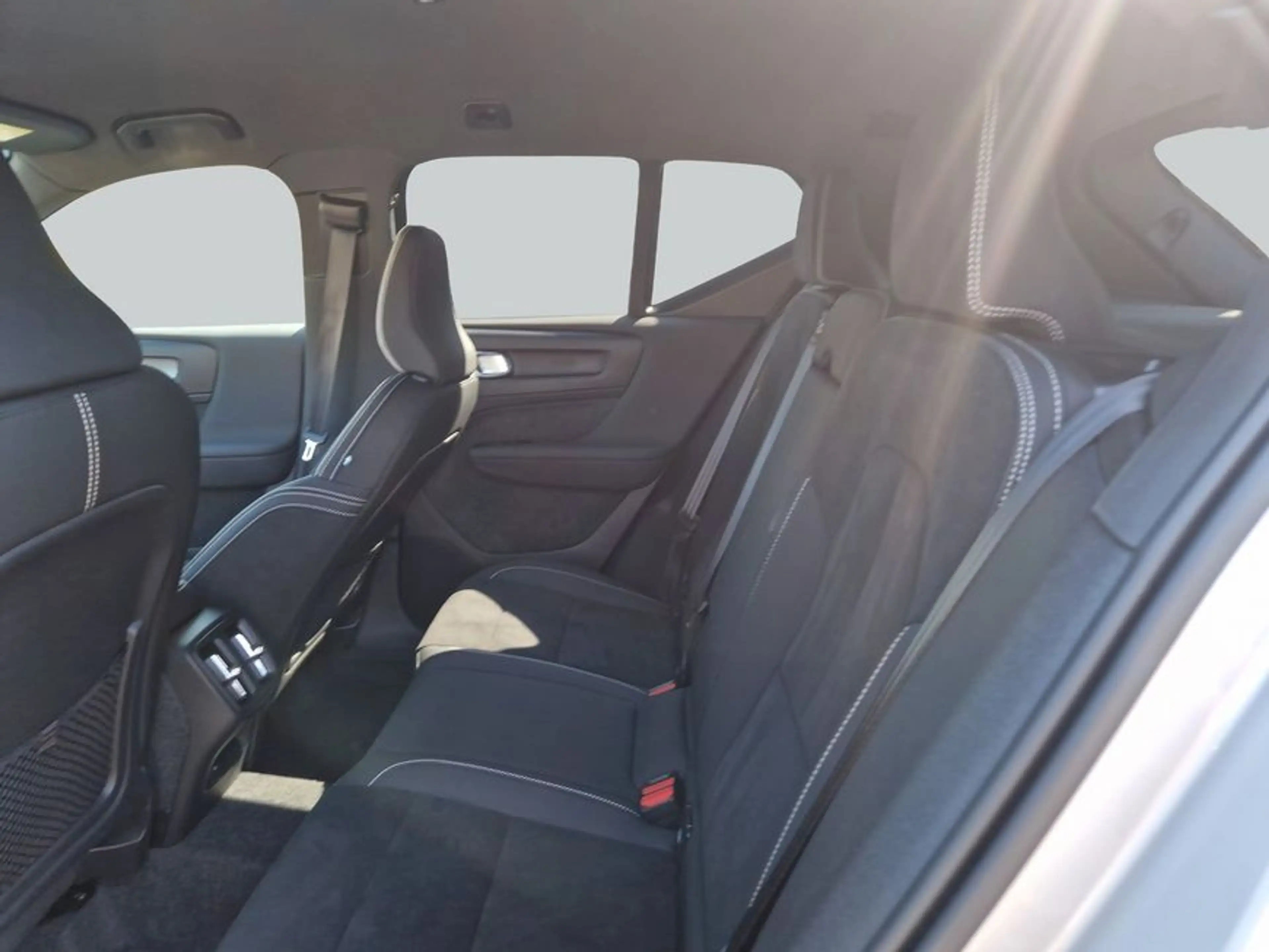 Volvo XC40 XC40 B3 B DKG Plus Dark Business 360°V AHK GJR — photo 11