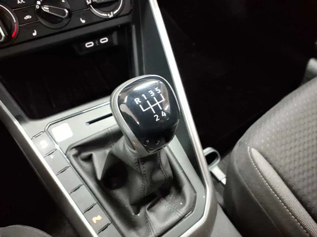 Volkswagen Taigo Taigo 1.0 TSI OPF Life APP SHZ PDC 15