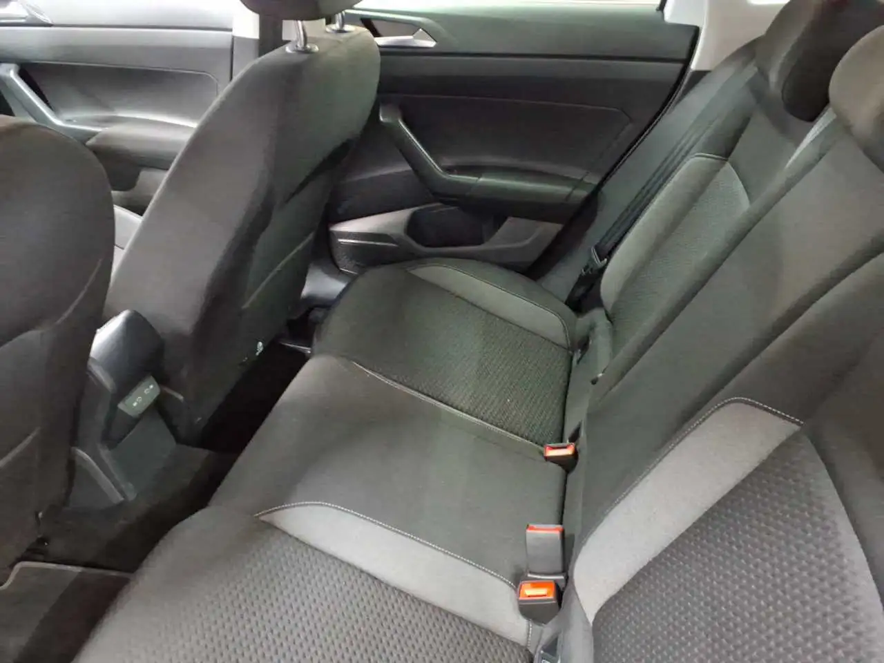 Volkswagen Taigo Taigo 1.0 TSI OPF Life APP SHZ PDC 8