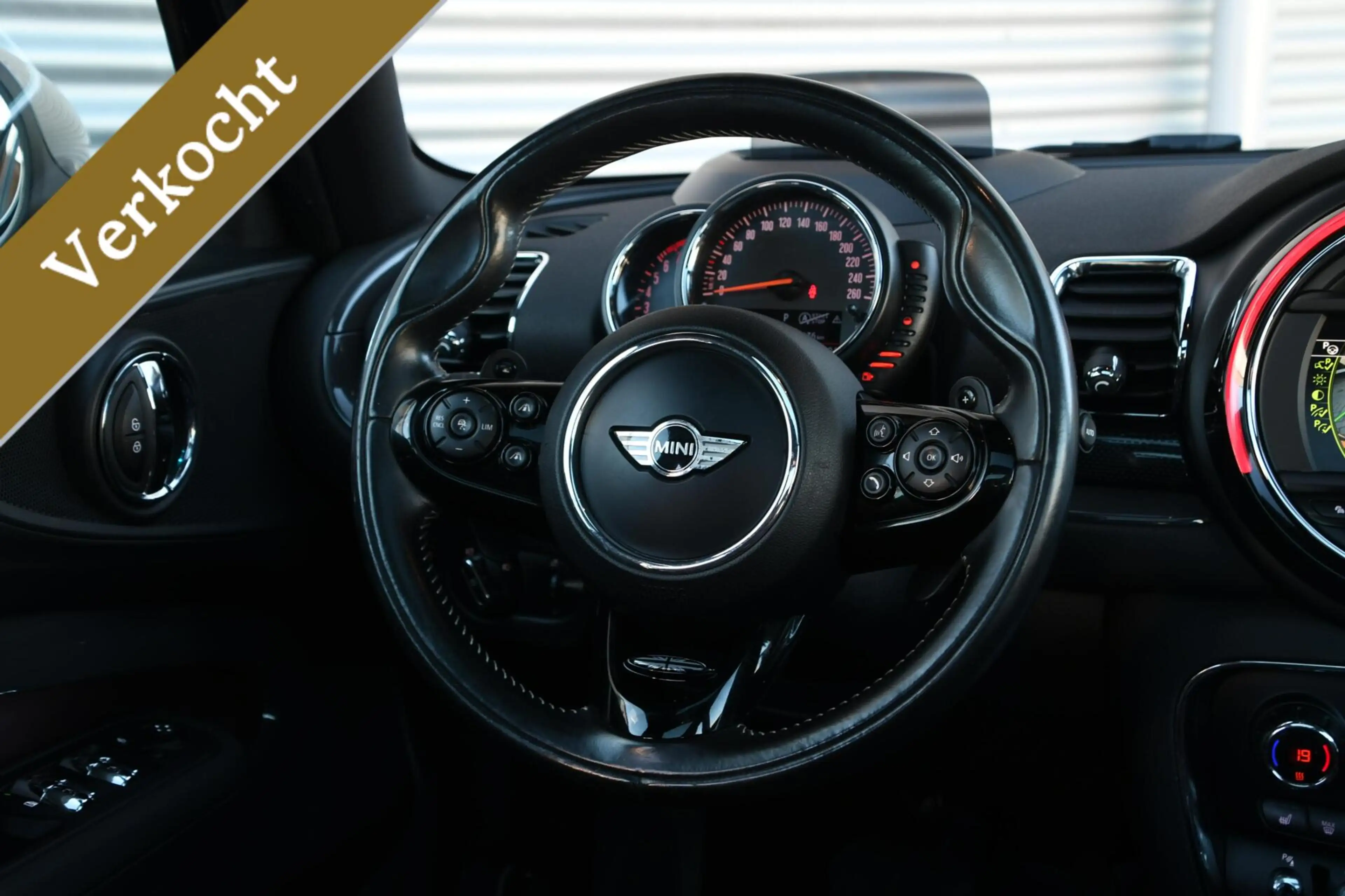 MINI Cooper S Clubman 2.0 Chili Serious Business LEDER | PANO — photo 14