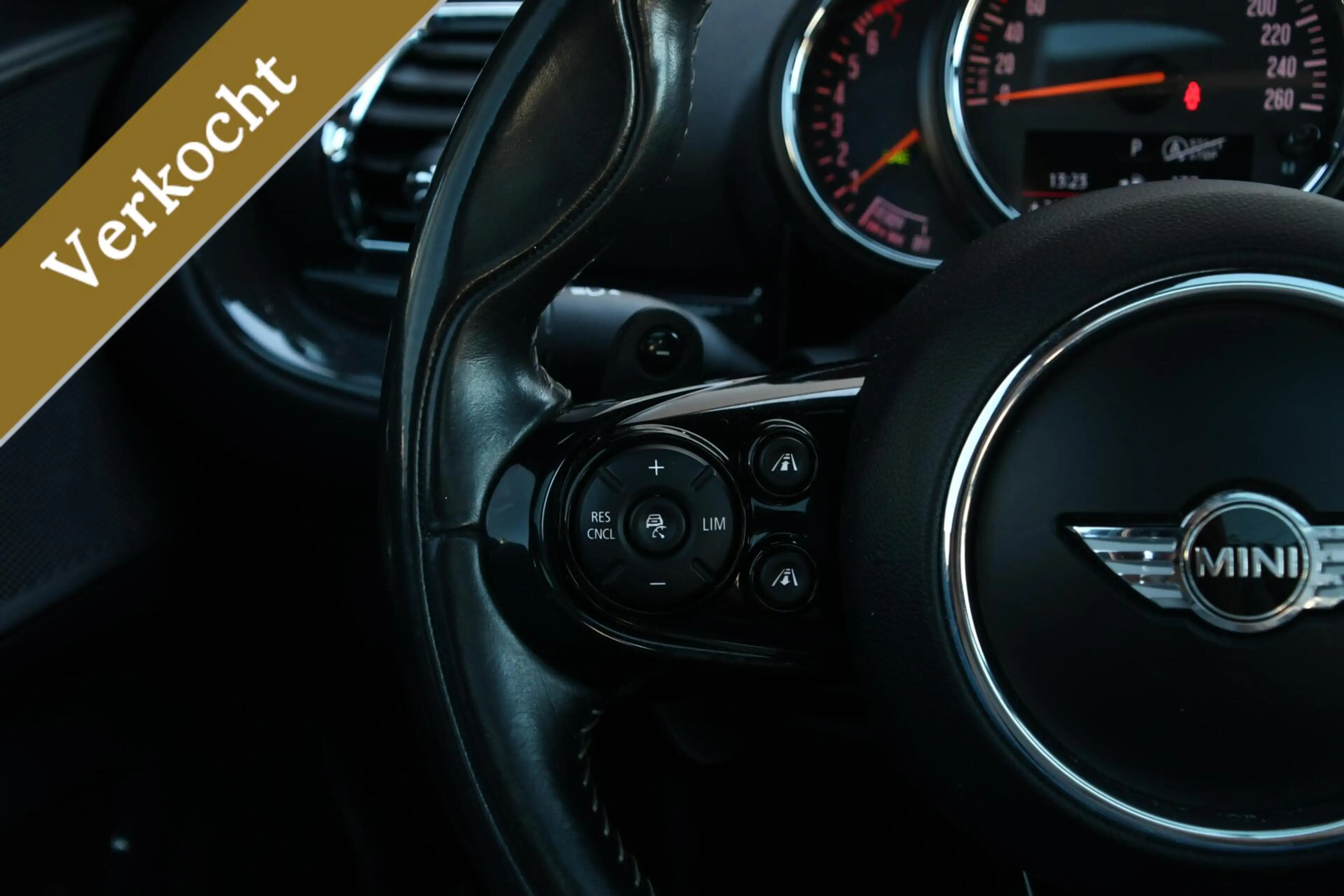MINI Cooper S Clubman 2.0 Chili Serious Business LEDER | PANO — photo 15