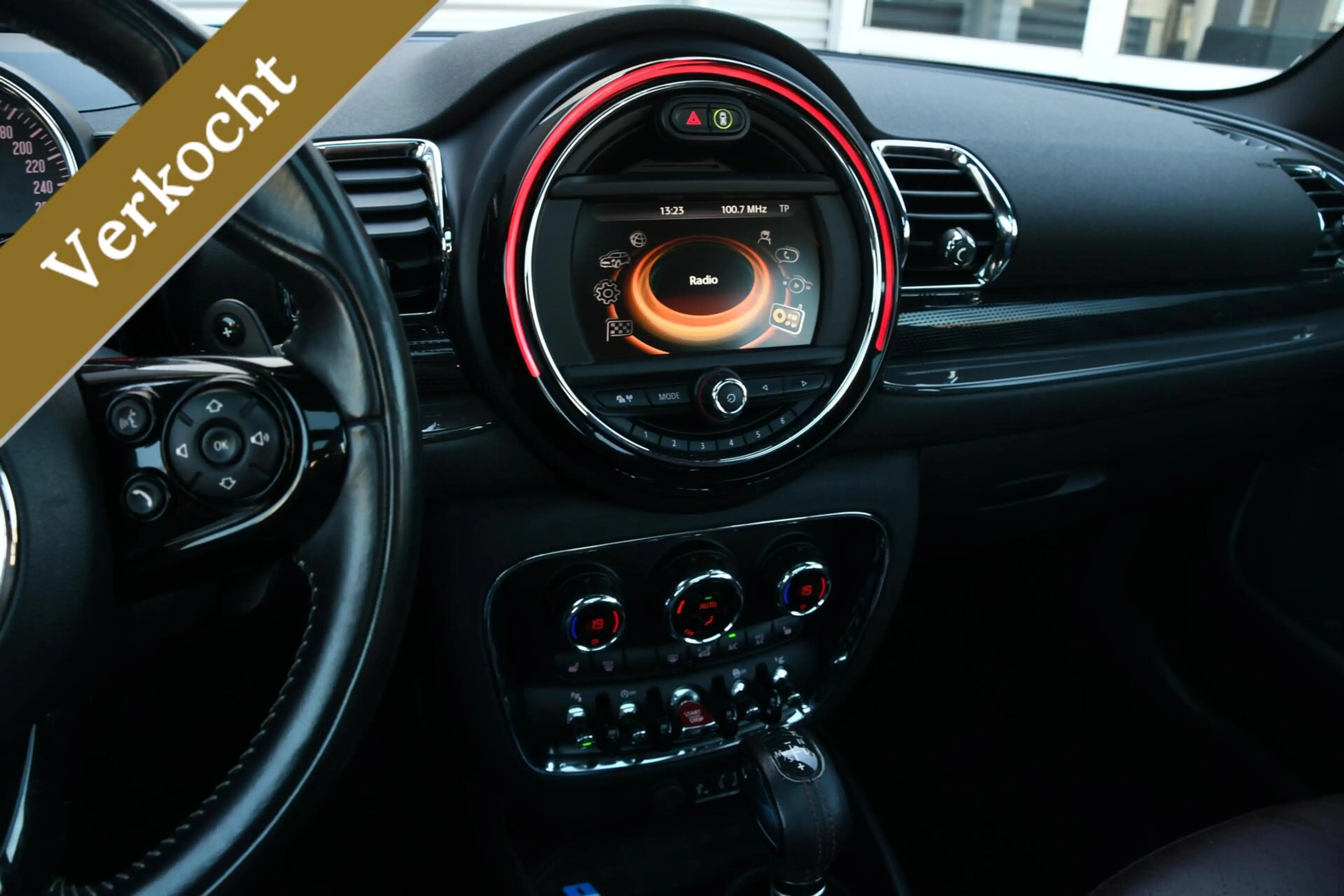 MINI Cooper S Clubman 2.0 Chili Serious Business LEDER | PANO — photo 20