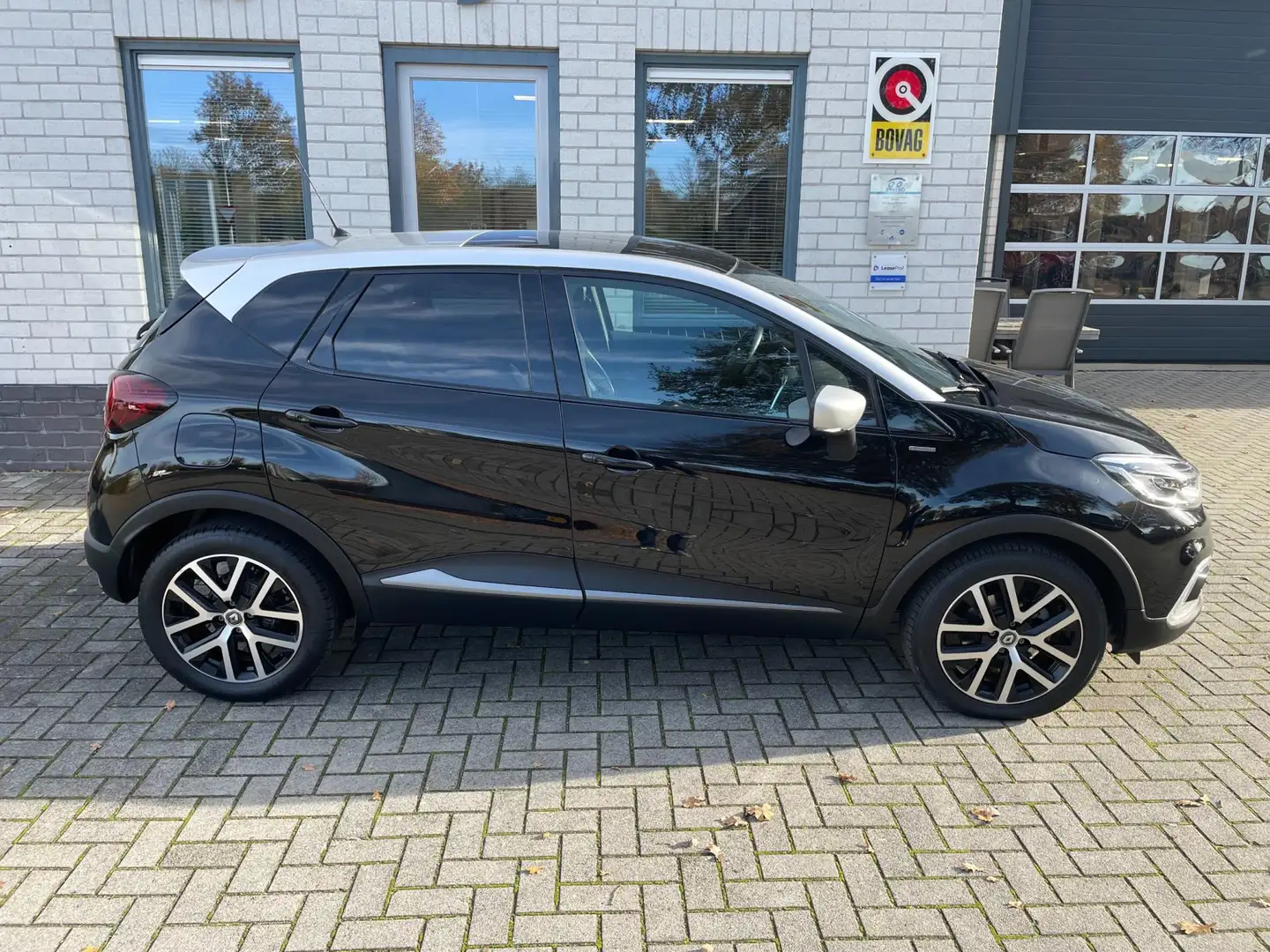 Renault Captur 1.2 TCe Intens / Navigatie / Telefoon / Cruise / C Noir - 2