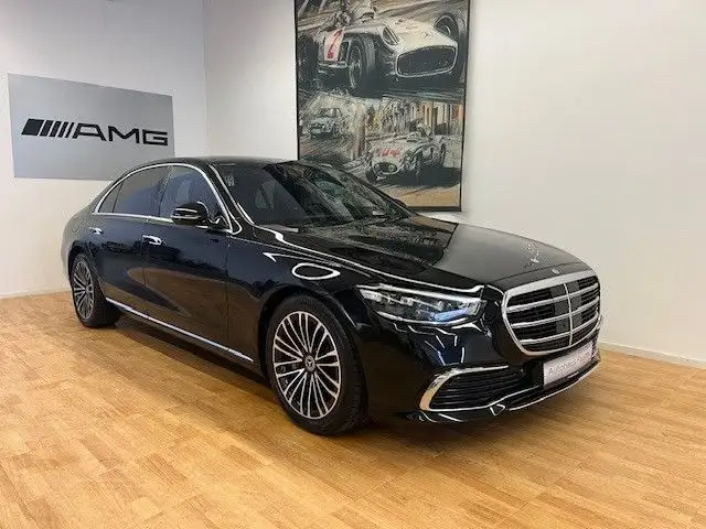 Mercedes-Benz S 580 e lang Panorama Hinterachslenkung Chauffeur