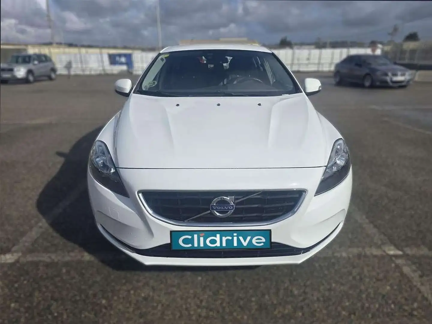 Volvo V40 D2 Momentum Aut. 120 Blanco - 2