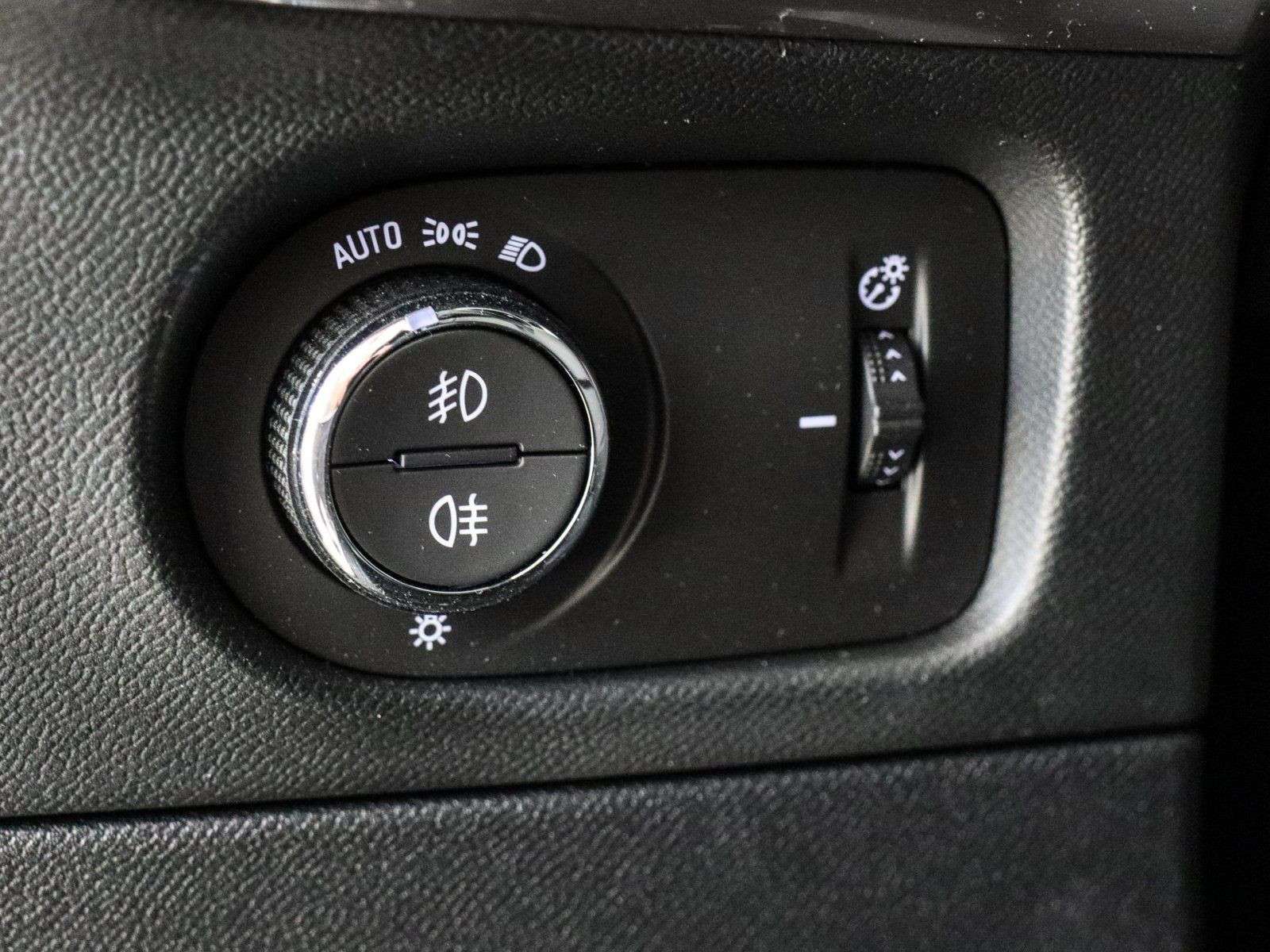 Opel Mokka E