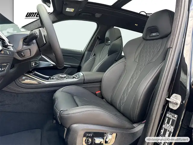 BMW X7 view 10