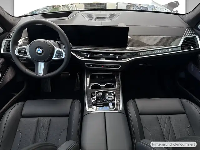 BMW X7 view 7