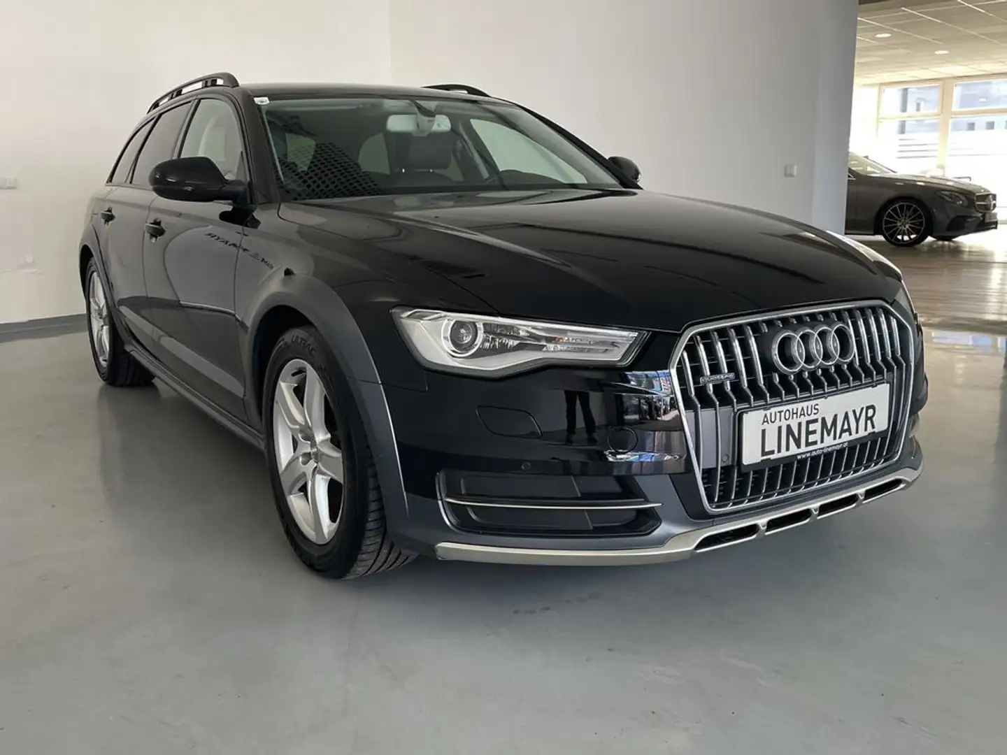 Audi A6 allroad 3.0 TDI Schwarz - 2