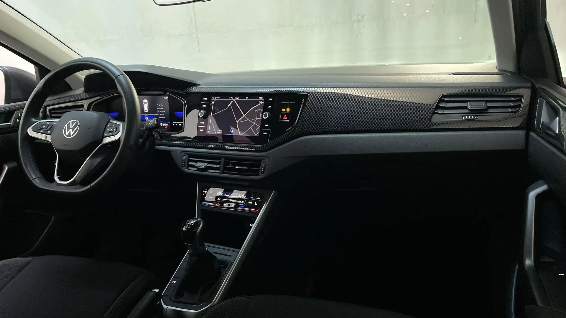 Volkswagen Taigo 1.0 TSI Life LED Virtual Cockpit Stoelverwarming C Grau - 2