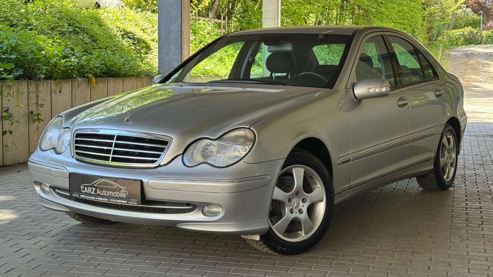 Second hand Mercedes Benz C-Class 240
